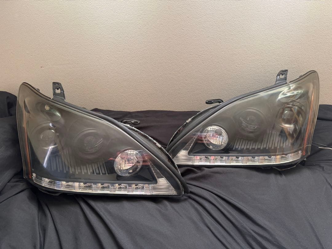 クリスタルアイ製30系ハリアーレクサスLEDスタイル　ヘッドライト