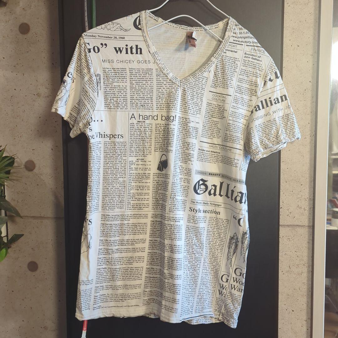 john galliano ニュースペーパープリント Tシャツ　レディース ジョンガリアーノ Tシャツ シャツ 長袖 ニュースペーパー ロンT