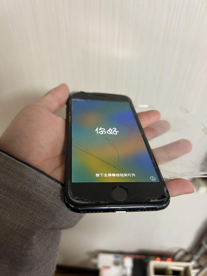 Apple iPhone SE 第二世代ブラック ジャンク品
