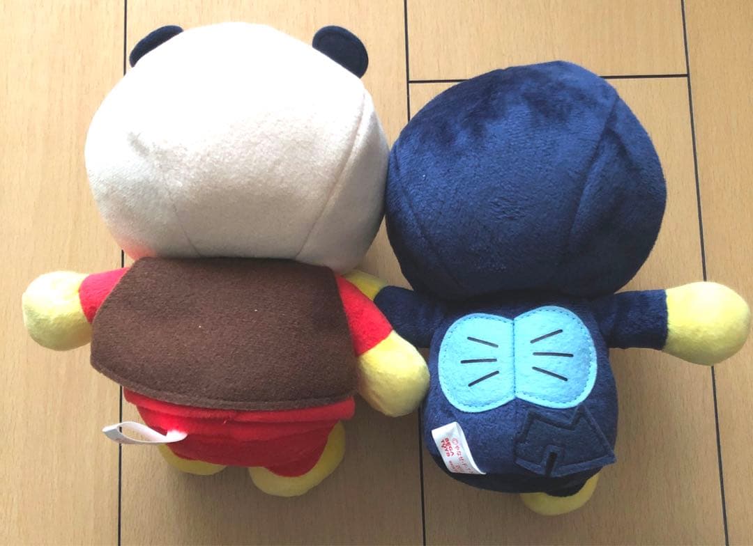 【新品】アンパンマン　ぬいぐるみ