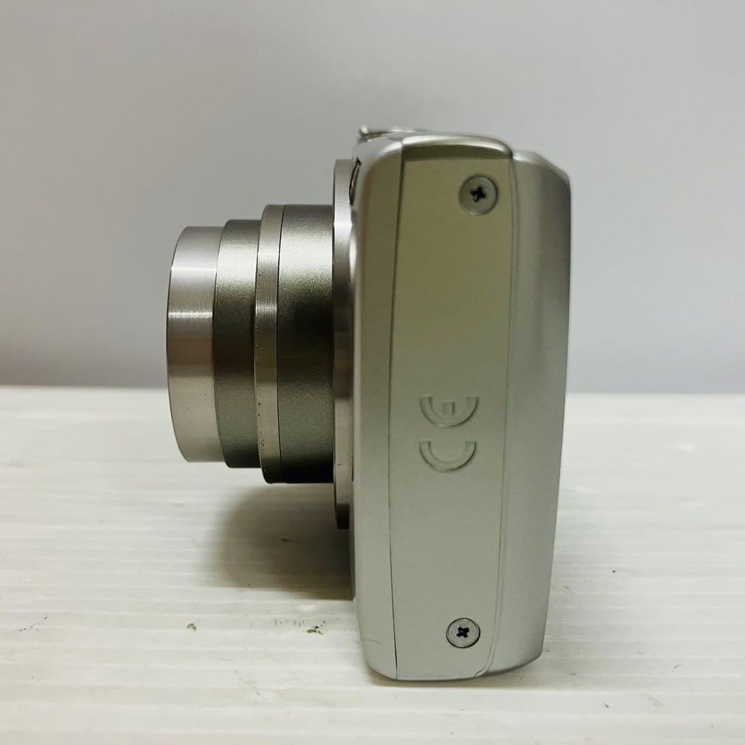 ほぼ未使用　Canon IXY 200 コンパクトデジタルカメラ
