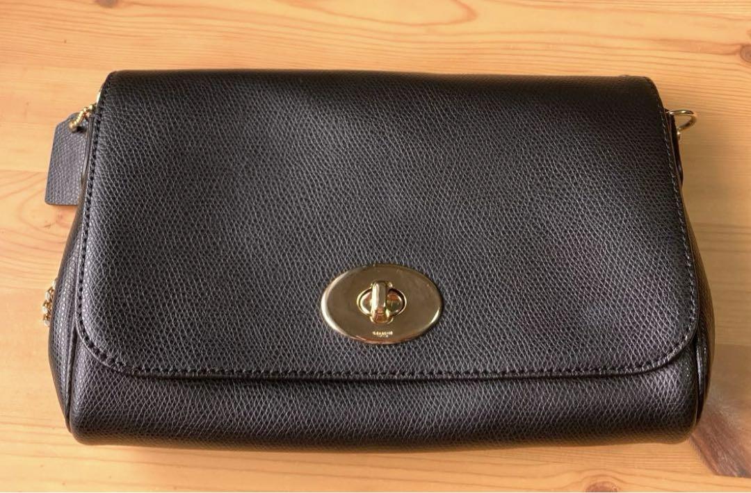 【美品】COACH チェーンショルダーバッグ Cロゴ ターンロック ゴールド金具 美品✨コーチ 金チェーン ショルダーバッグ レザー ターンロック