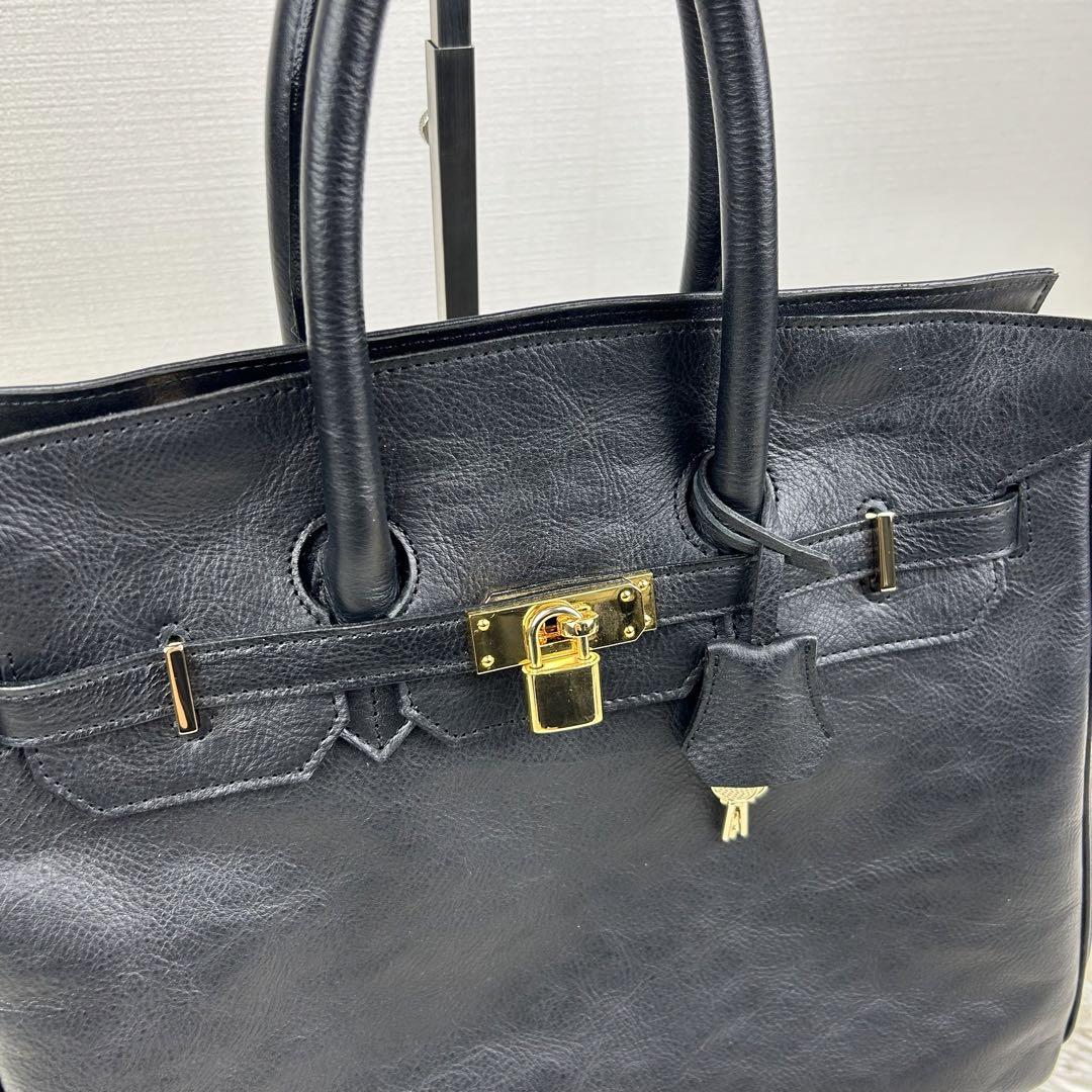 美品✨　ノーブランド　ハンドバッグ　カデナ　レザー　ゴールド金具　自立　A4可