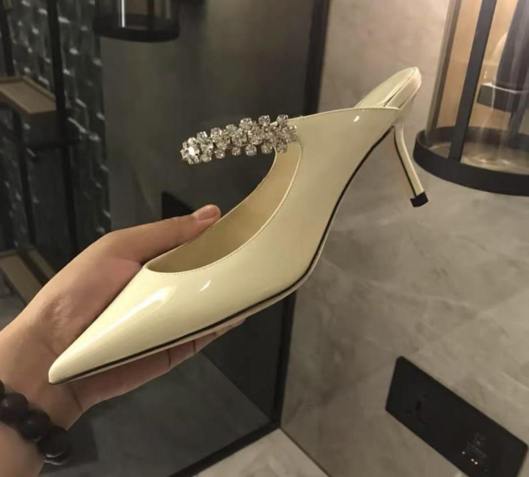 JIMMY CHOO アイボリービジュー付きパンプス 37 - メルカリ