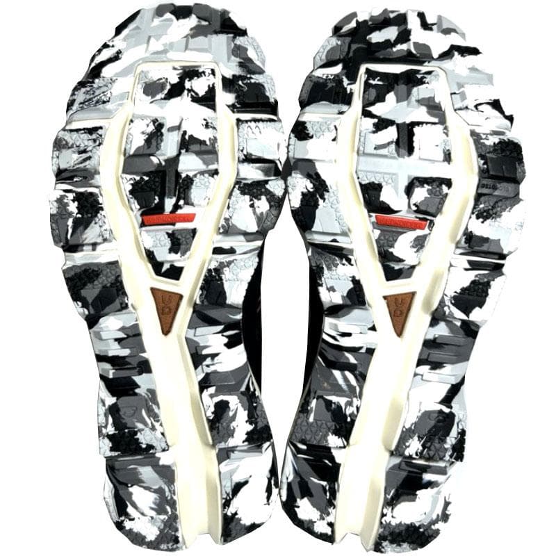 ロエベ on × LOEWE コラボ トレイルランニングシューズ スニーカー 靴