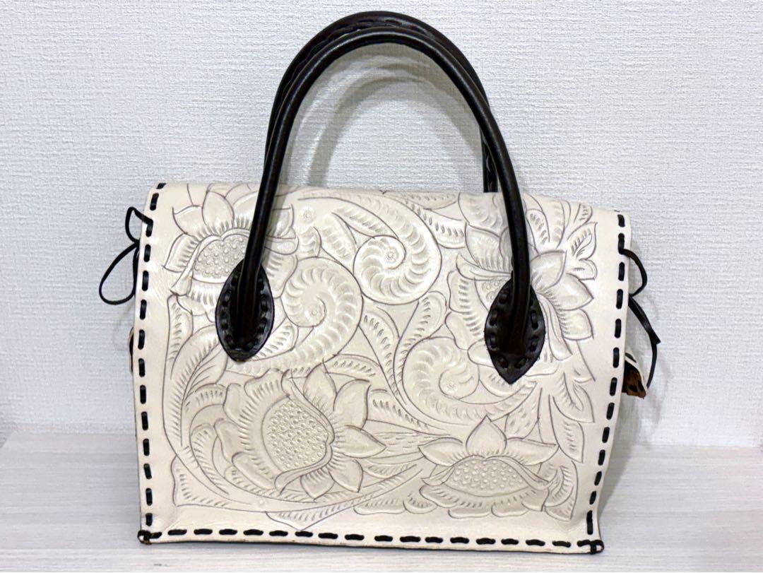【極美品】Carving Tribes Lサイズ　バイカラー カーキ　バッグ 極美品】Carving Tribes Lサイズ バイカラー カーキ バッグ