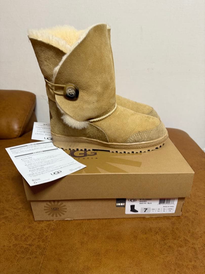 海外限定 UGG ムートンブーツ 24cm 新品未使用