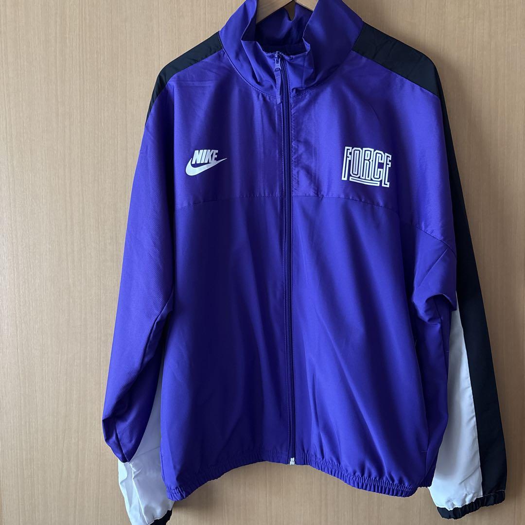 NIKE サンフレッチェ　ウインドブレーカー　エアフォース　XL NIKE サンフレッチェ ウインドブレーカー エアフォース XL