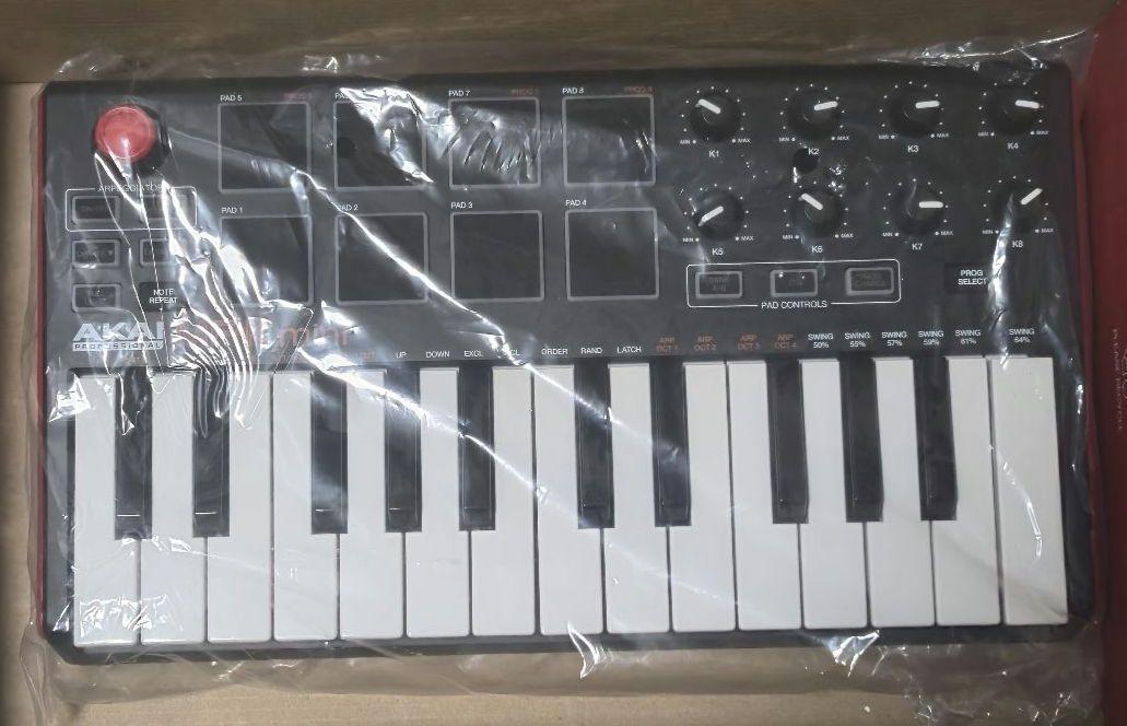 【本日中発送！】Akai Pro MIDIキーボードコントローラー
