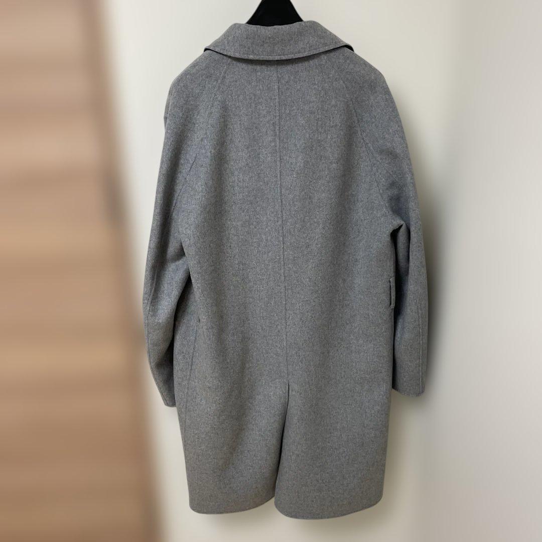 Theory メンズ グレーとネイビーのチェスターコートM theory KANDAIZUMI_COM