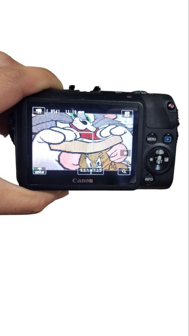 【Tsuki】Canon ミラーレス一眼カメラ EOS M