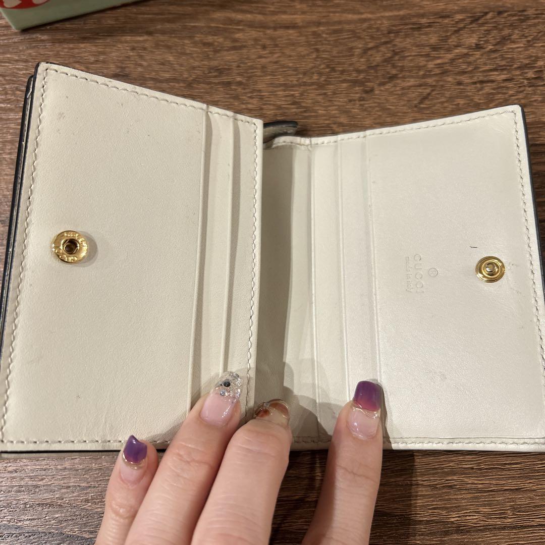GUCCI グッチ 二つ折り財布 りんご GGスプリーム 特価中!