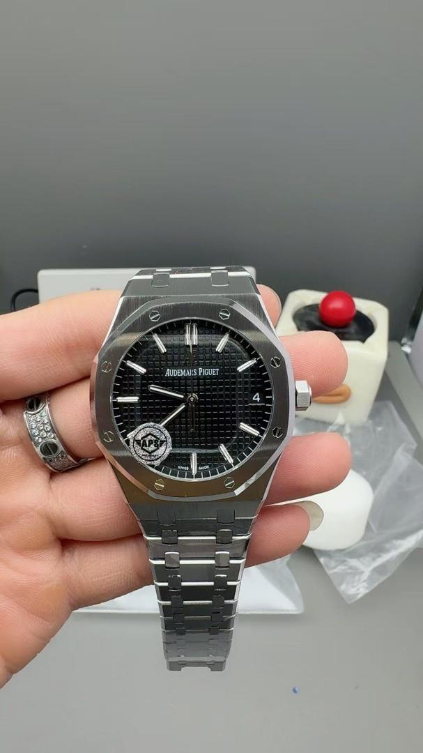 AUDEMARS PIGUET 人氣 オーデマ ピゲ の腕時計b目立った傷や汚れなし
