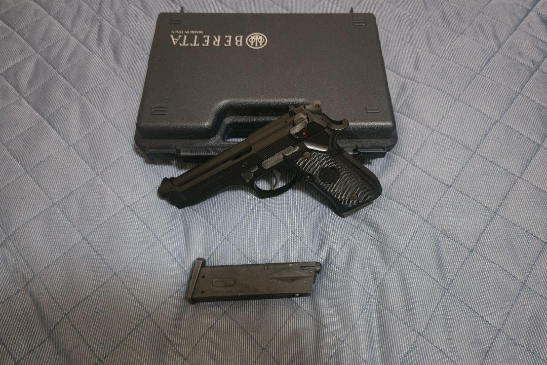東京マルイベレッタ m92F モデルガン 専用ケース付き
