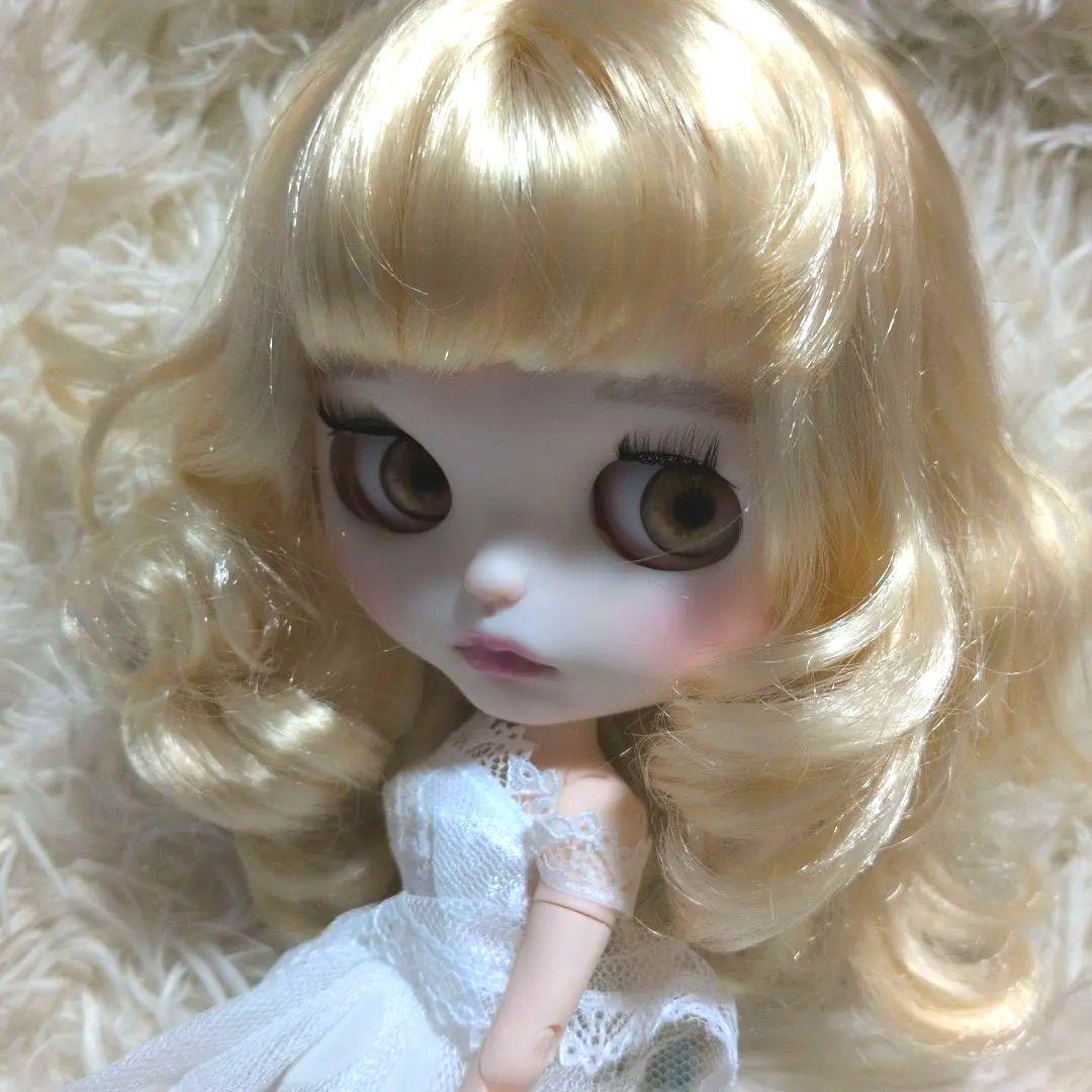 カスタムアイシードール ブロンドウェーブヘア傷や汚れあり