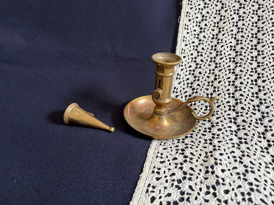 珍しいキャンドルスナッファー付き 真鍮燭台 フランスアンティーク