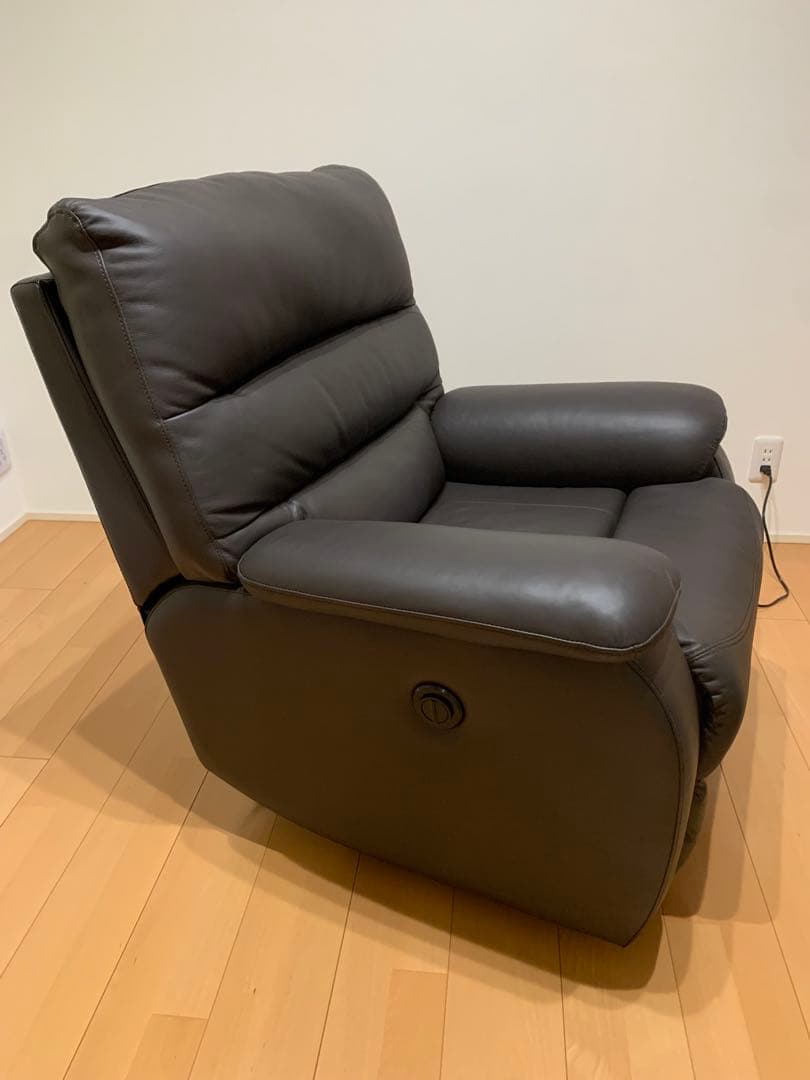 ニトリ　一人掛け電動リクライニングソファ　ビリーバー2 ダークブラウン　美品