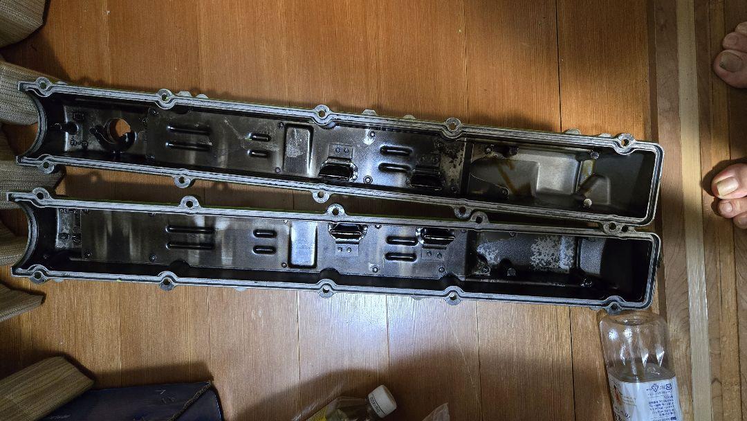 RB25 タペットカバー