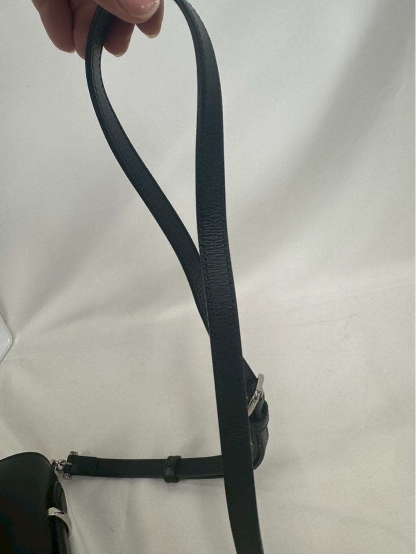 Gucci ブラックショルダーバッグ Gucci ブラックショルダーバッグ