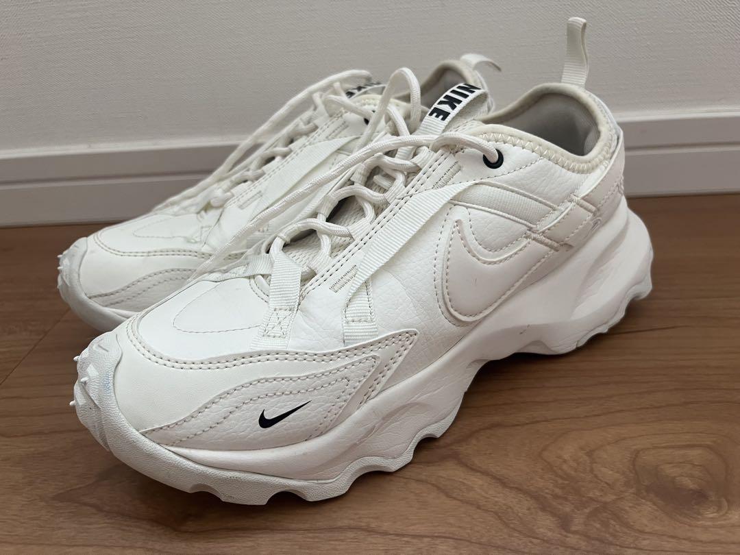 ナイキ TC7900 ホワイト 25cm Nike TC7900 ホワイト 25cm - メルカリ
