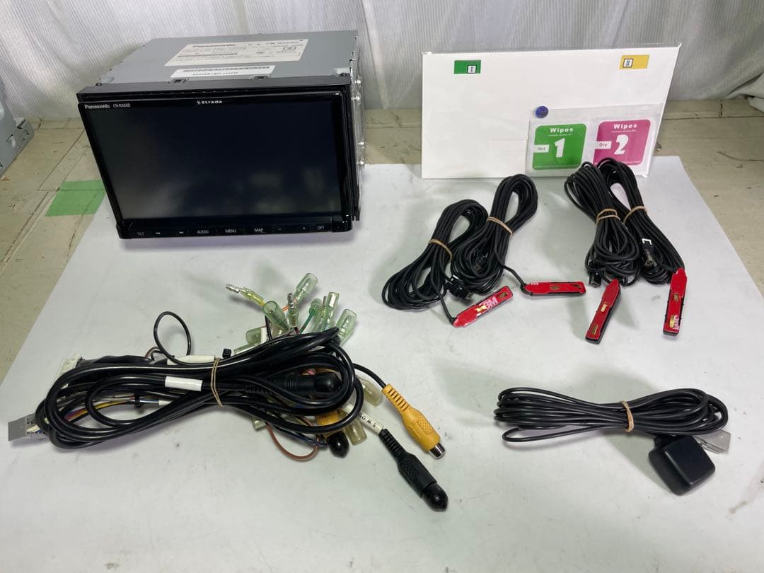 CN-RA04D ナビ目立った傷や汚れなし