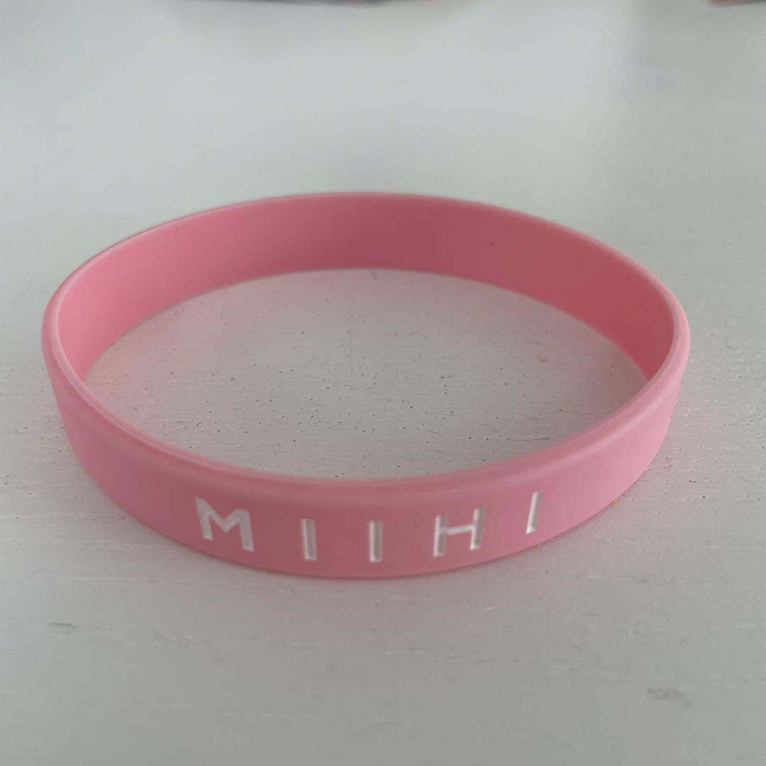 NiziU ピョンピョン　MIIHI ミイヒ　ペンライトキーホルダー NiziU ミイヒ（ピョンピョン）ペンライト ストラップ NIZOO