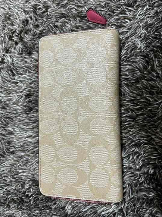 コーチ　coach 馬車　キャリッジ　長財布　定番色