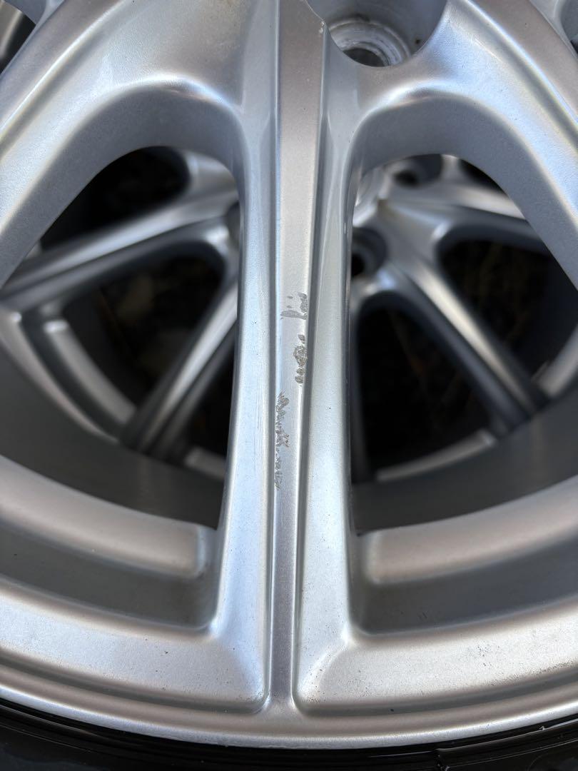 送料込み ブリヂストン ブリザックVRX 215/55R17 2015製造