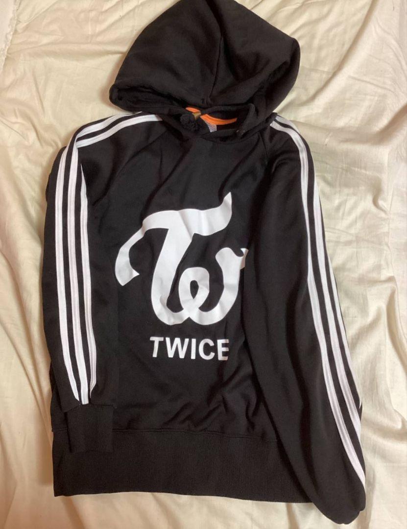 TWICE　公式what is love?パーカー XL TWICE Windbreaker + 'What Is Love?' Hoodie | TWICELAND
