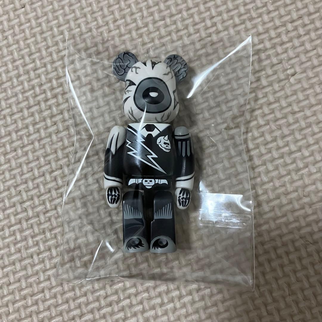 BE@RBRICK ベアブリック シリーズ23 MISHKA ミシカ