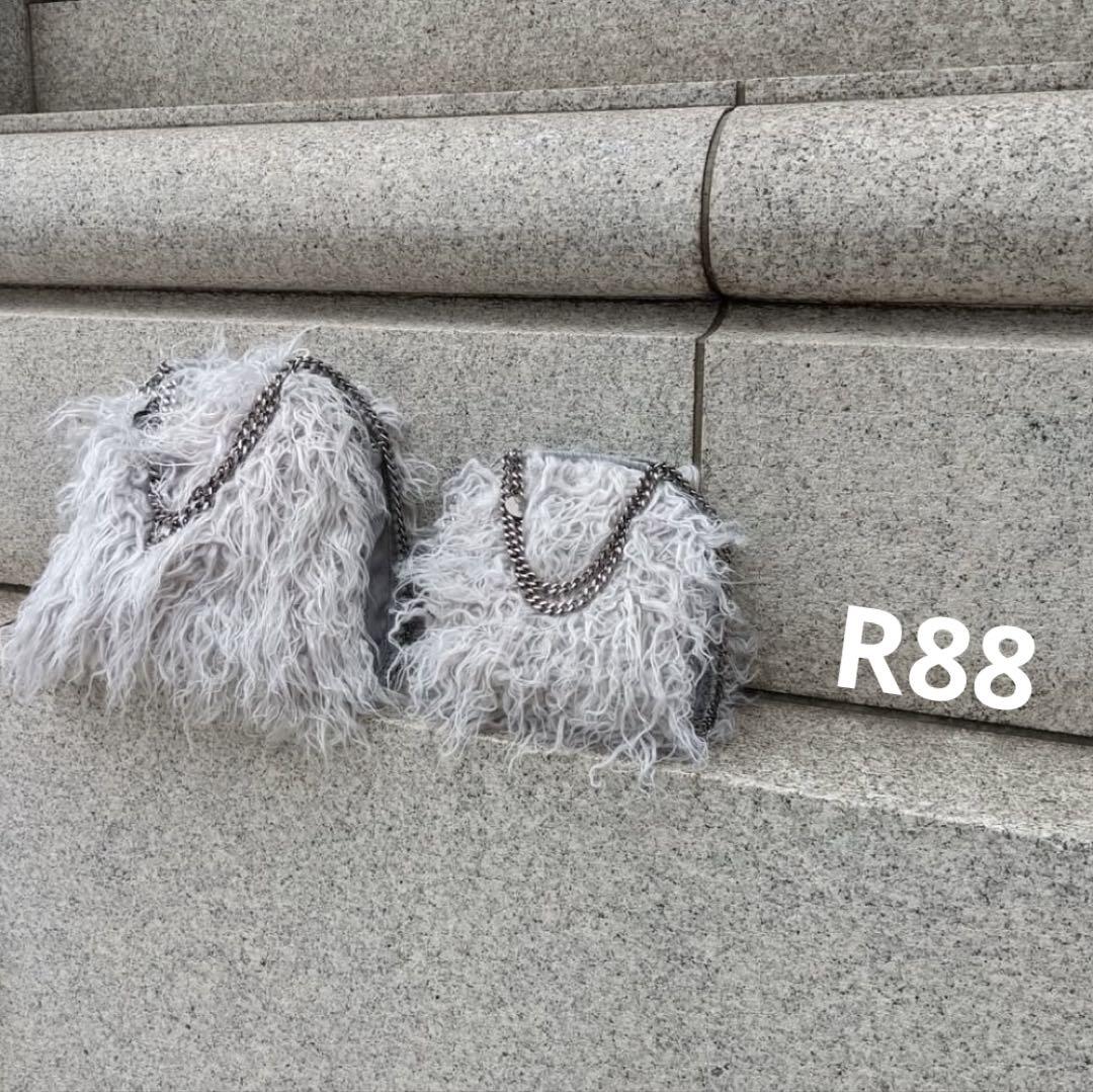 R88 ファーチェーンバッグ チェーントリミングバッグ ショルダーバッグ グレー