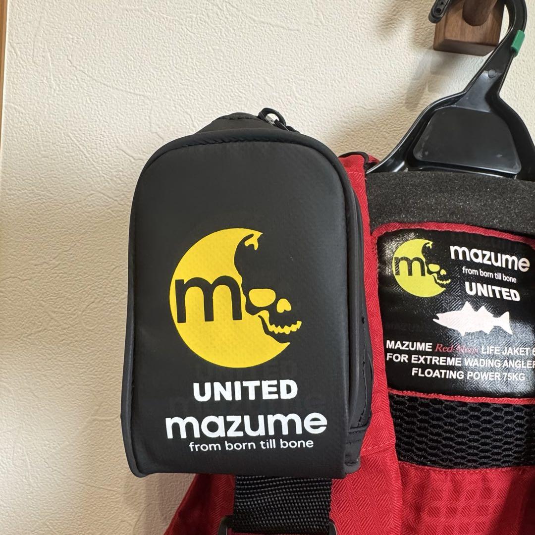 新品未使用　マズメ(mazume) レッドムーンライフジャケット レッド