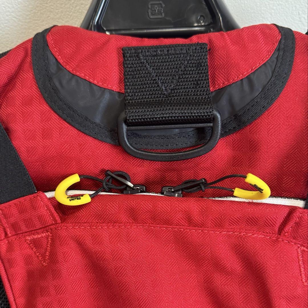 新品未使用　マズメ(mazume) レッドムーンライフジャケット レッド
