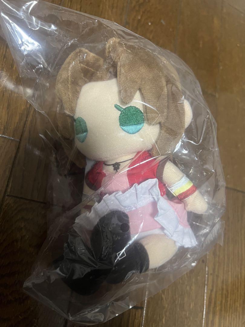 ファイナルファンタジーVII リメイク ぬいぐるみ<エアリス・ゲインズブール>