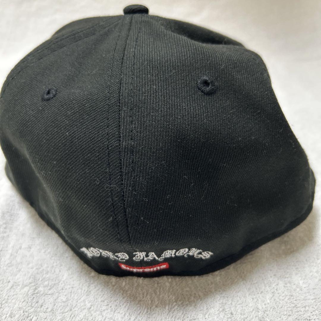 Supreme ゴールドクロスS ロゴ New Era 黒キャップ 7 1/2