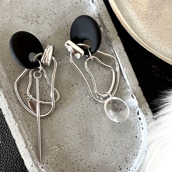 大ぶりピアス　ハンドメイドピアス　シルバーアクセサリーシルバーピアスアシメピアス