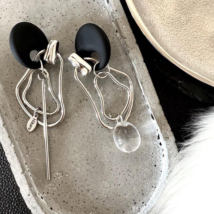 大ぶりピアス　ハンドメイドピアス　シルバーアクセサリーシルバーピアスアシメピアス