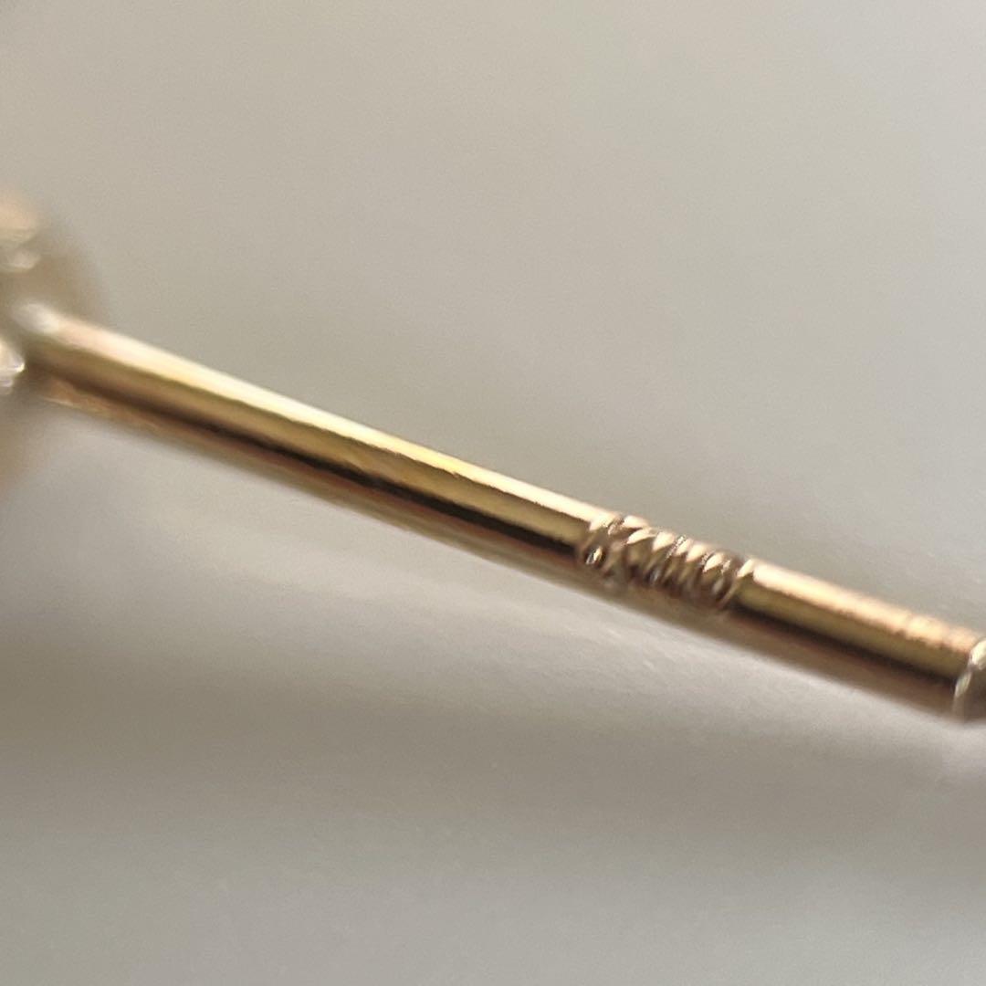 新品　K10 シュッとした形と艶消しがいい感じです　ハーフフープ 地金ピアス 新品 K10 シュッとした形と艶消しがいい感じです ハーフフープ