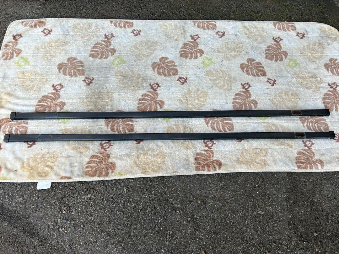 THULE ルーフキャリアバー