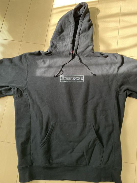 30%割引グレイ系,XL(LL)新版 supreme×カウズコラボフーディ パーカー お買い物ガイド バックプリント ペイントデザイン パーカー 【希少2XLサイズ】ASSC パーカー