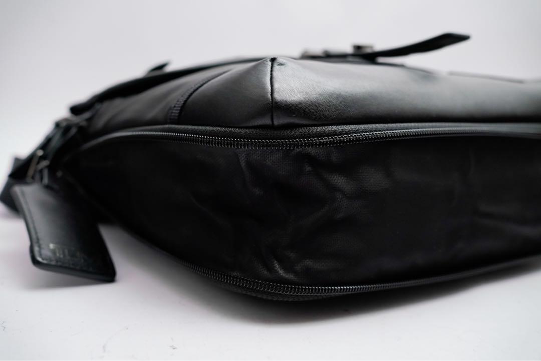 TUMI トゥミ アナポリス ジップフラップ ショルダーバッグ