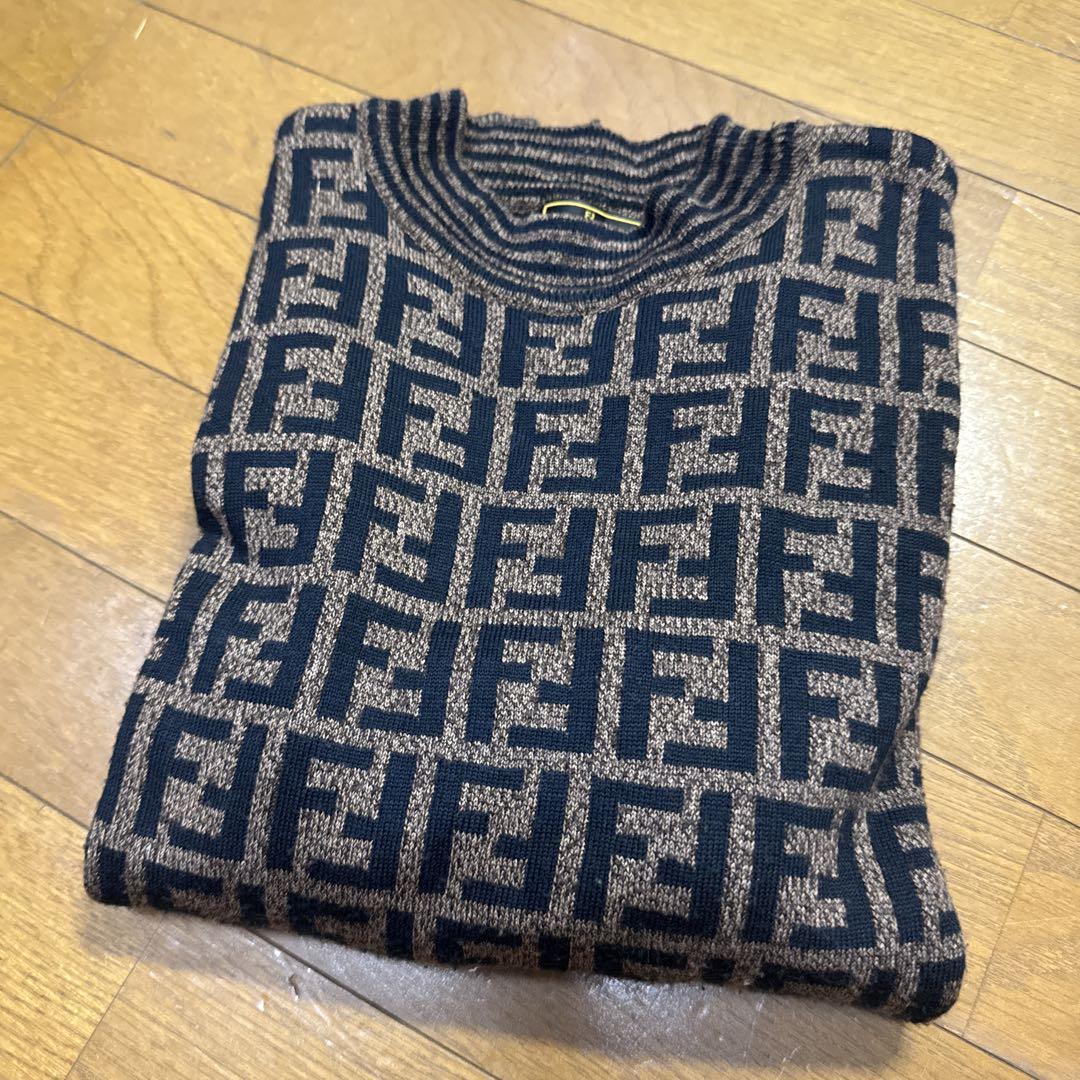 FENDI ニット