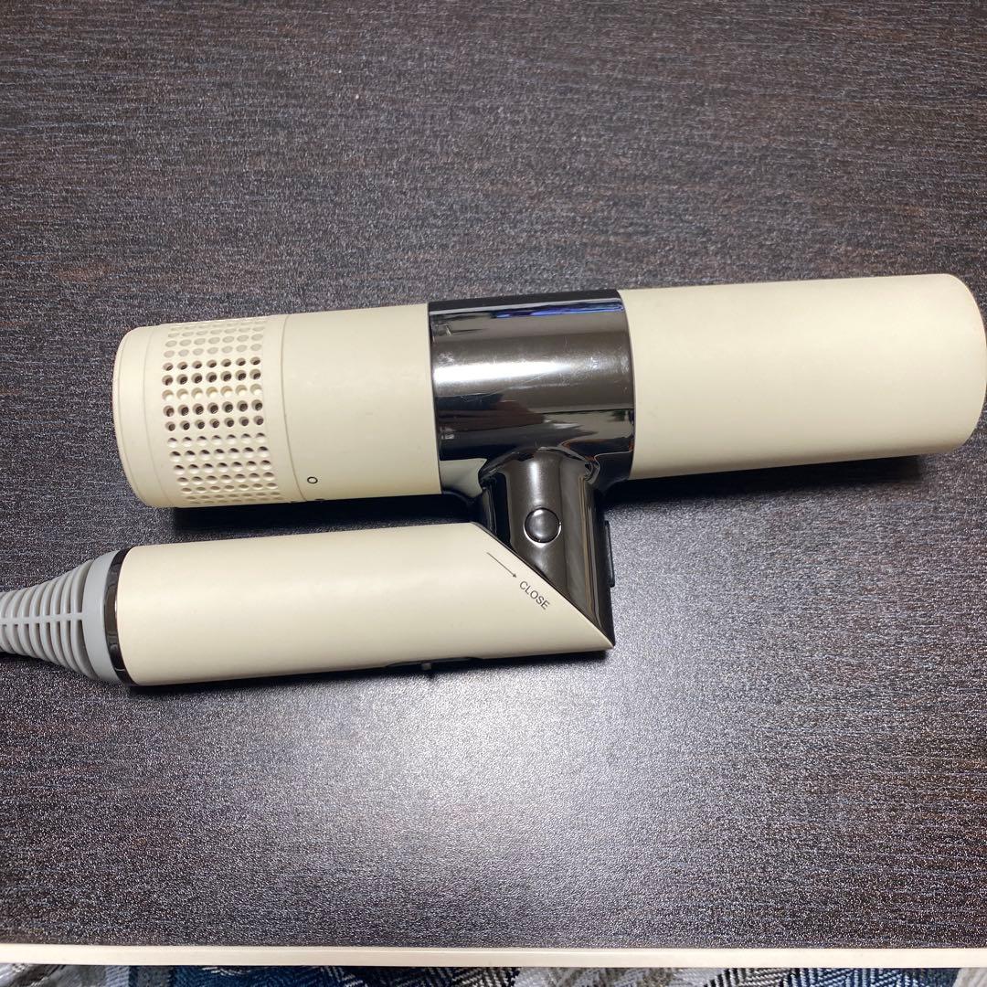 KINUJO Hair Dryer ヘアドライヤー(箱、付属品無し) KINUJO Hair Dryer ヘアドライヤー(箱、付属品無し)