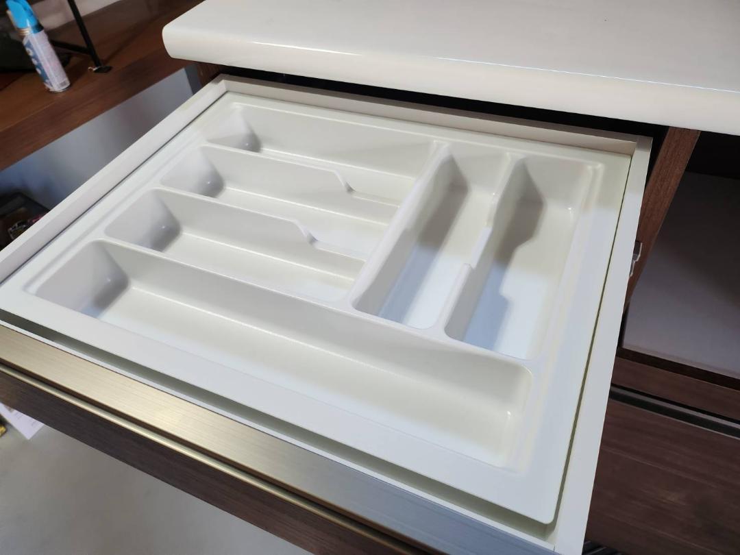 古賀家具　食器棚　セイント　ウォールナット 中古品】古賀家具・食器棚・セイント（90サイズ） - メルカリ