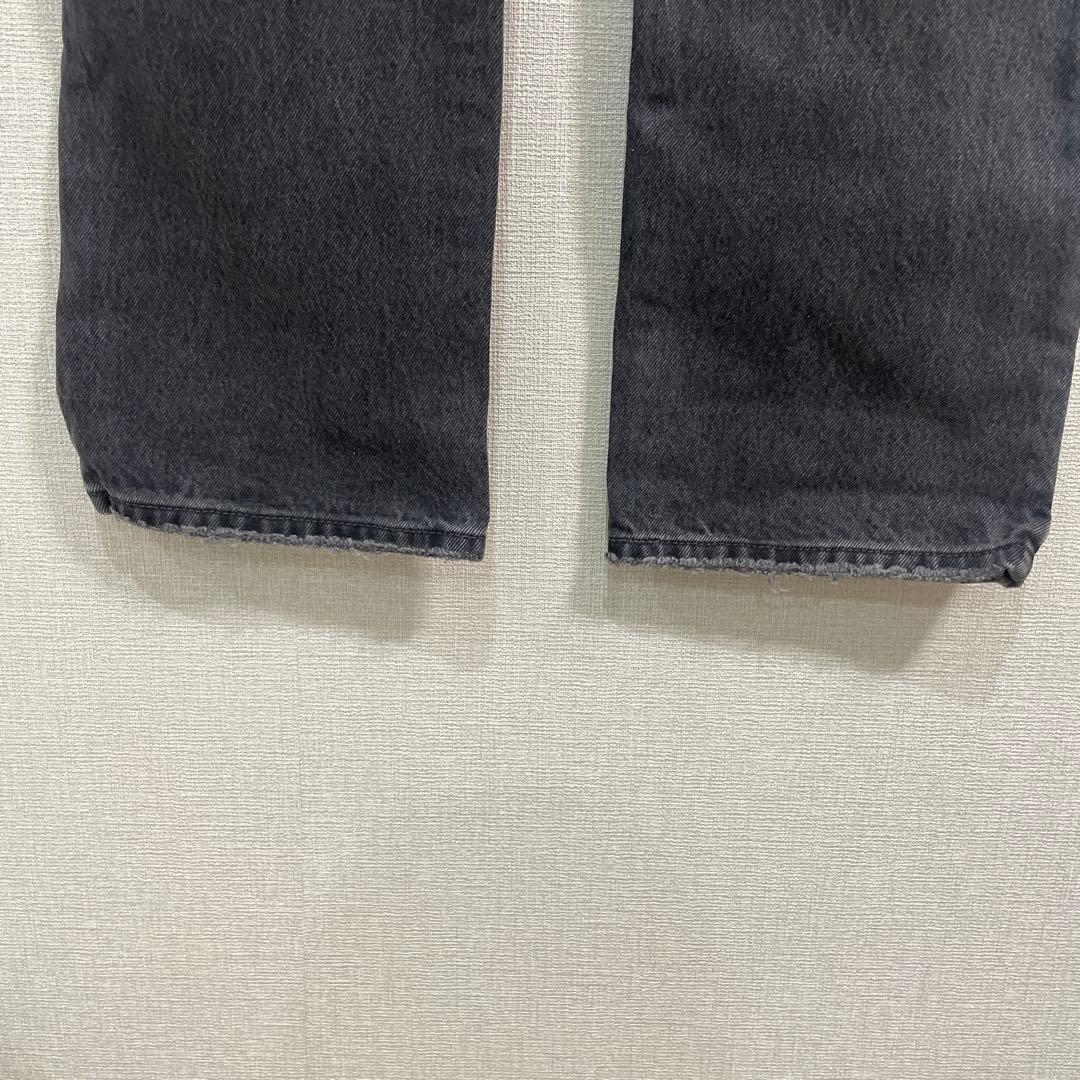 ブラック ストレートデニム