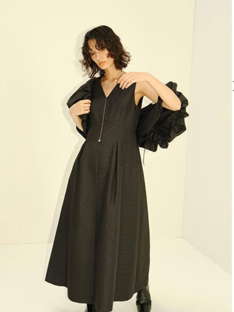 フレイアイディー　タックタフタワンピース ファッション レディース