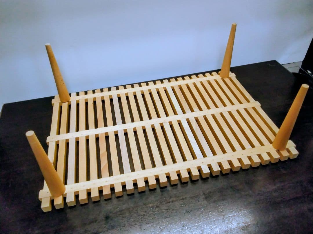 木製ディスプレイテーブル足付き目立った傷や汚れなし