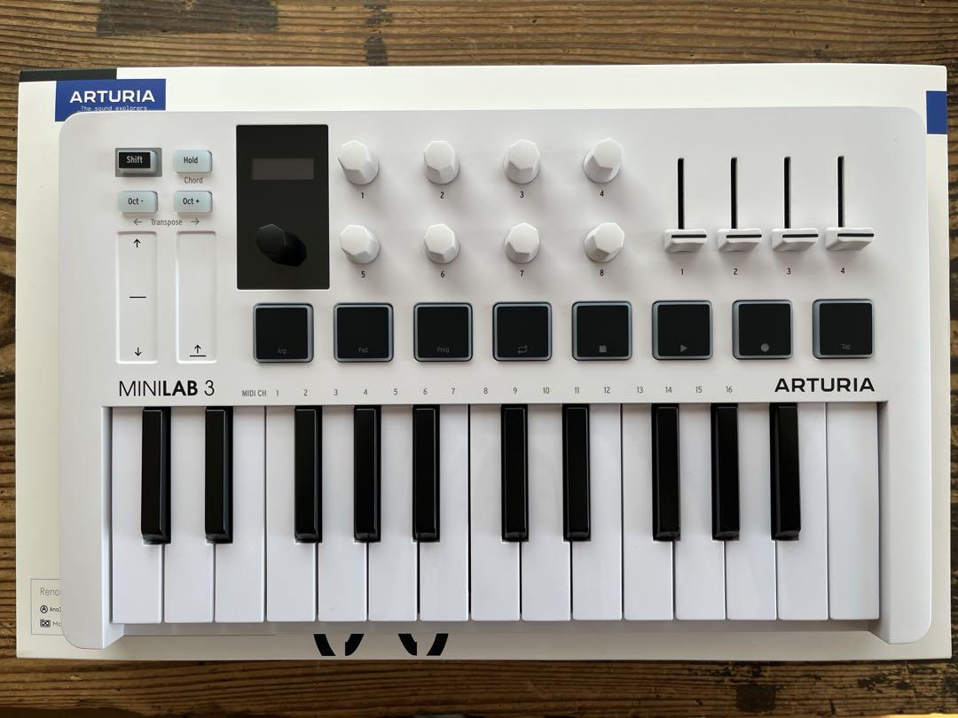 ARTURIA MiniLab 3 MIDI コントローラー