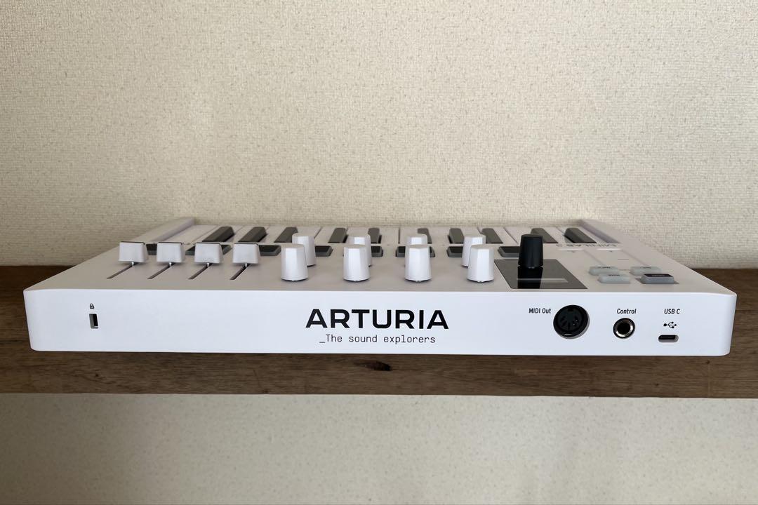 ARTURIA MiniLab 3 MIDI コントローラー