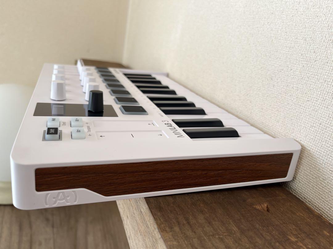 ARTURIA MiniLab 3 MIDI コントローラー
